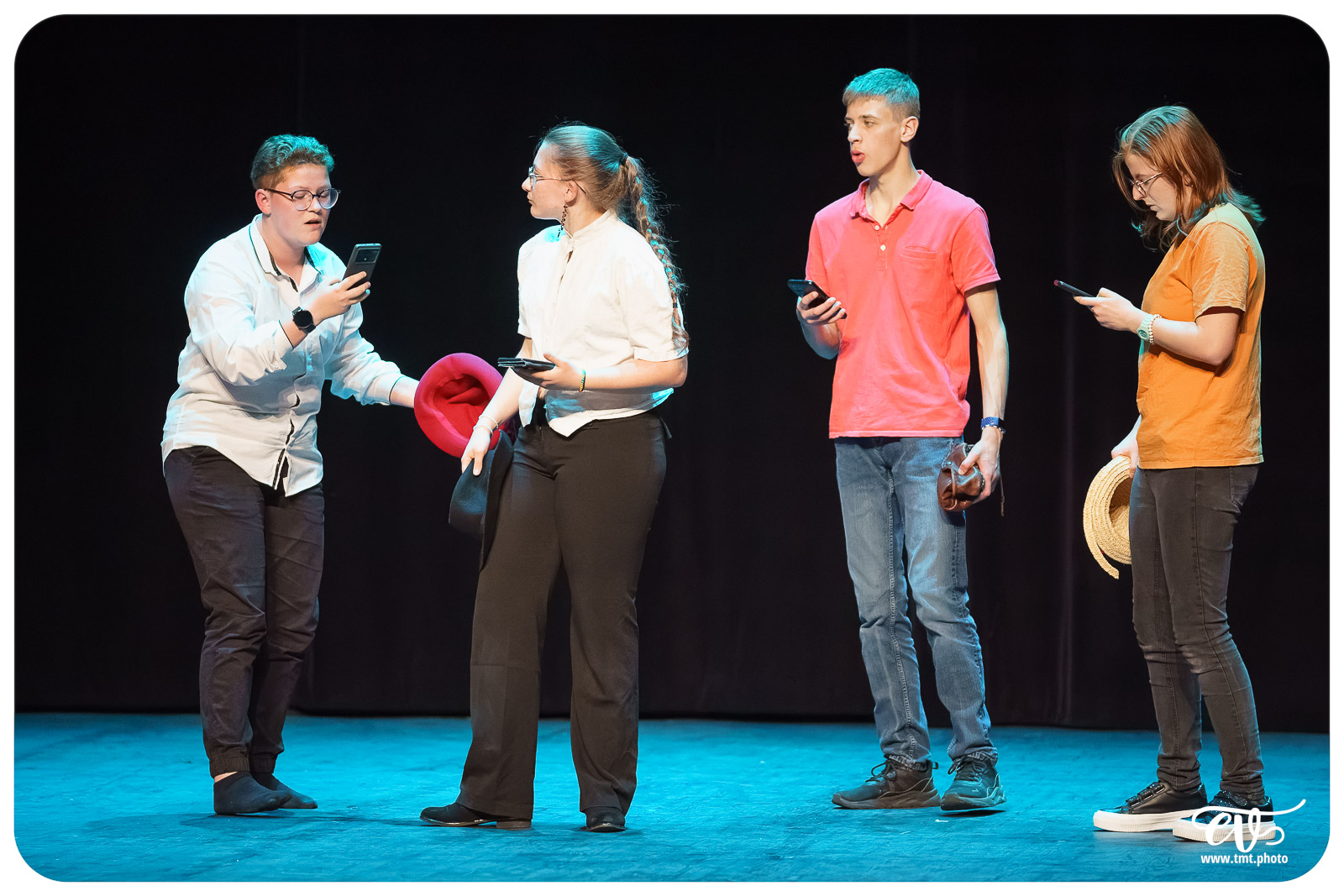MAIS SONGEONS À RÉPÉTER S'IL VOUS PLAIT !